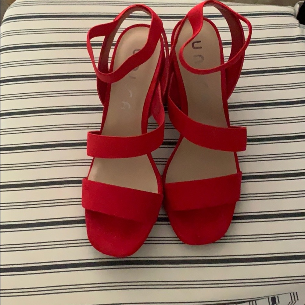 UNISA Red heels size 8.5
